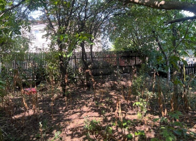 Casa parter cu teren Sos. Alexandriei- Luk Oil.